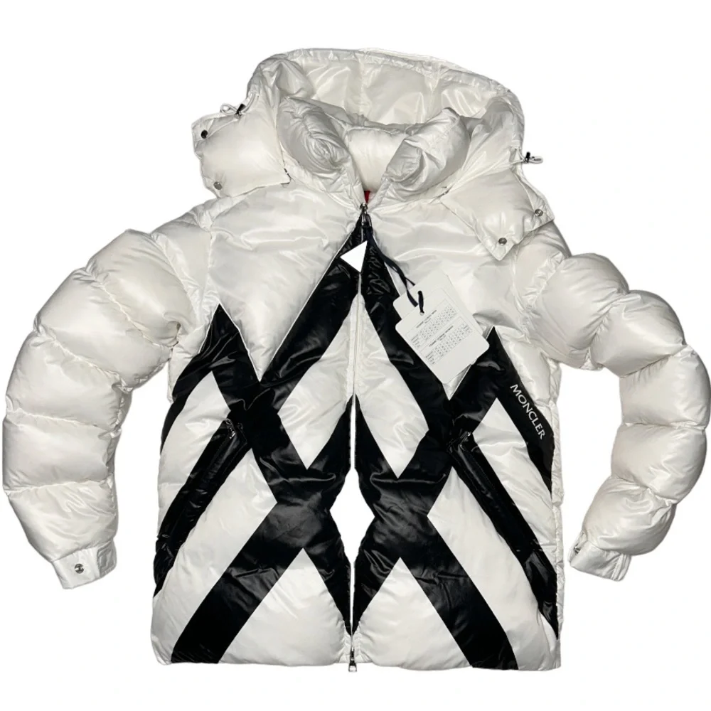 ❌ SOLD 😍MONCLER HAINE ZIG ZAG DOWN JACKET
WHITE & BLACK - Picture 9 of 15
